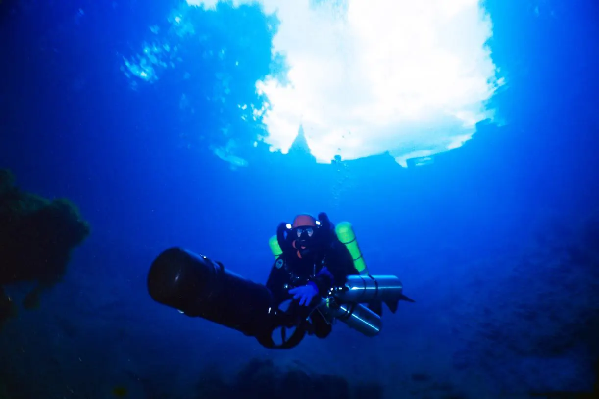 Blautopf cave diver