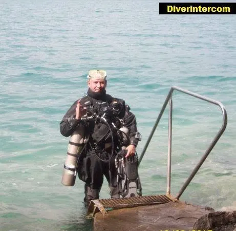 Open-circuit technical diver — DiverInterCom archive